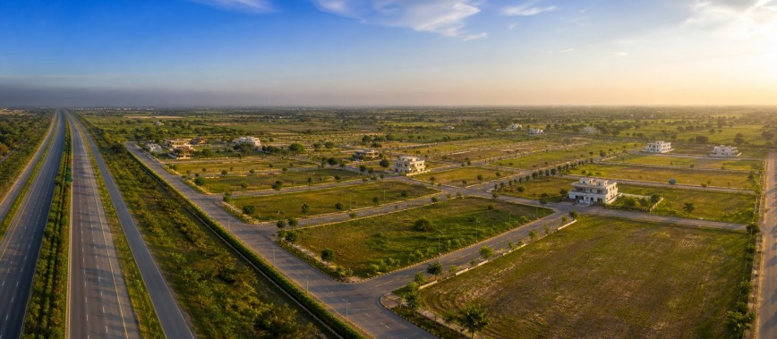 Residential Land Yamuna Expressway: YEIDA Residential Plots & Builder Projects